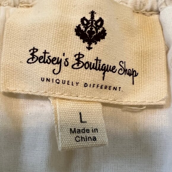 Betsy's Boutique Shop Textured White Cotton Skirt - Picture 9 of 11